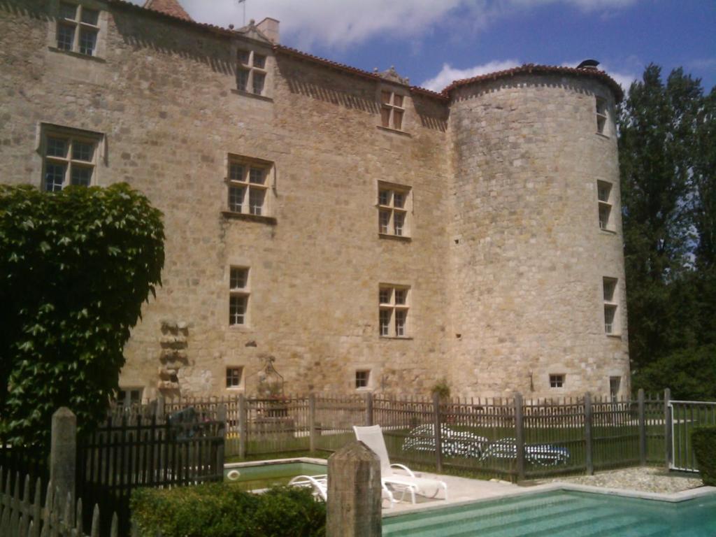 Chateau De Fourcès Exteriér fotografie