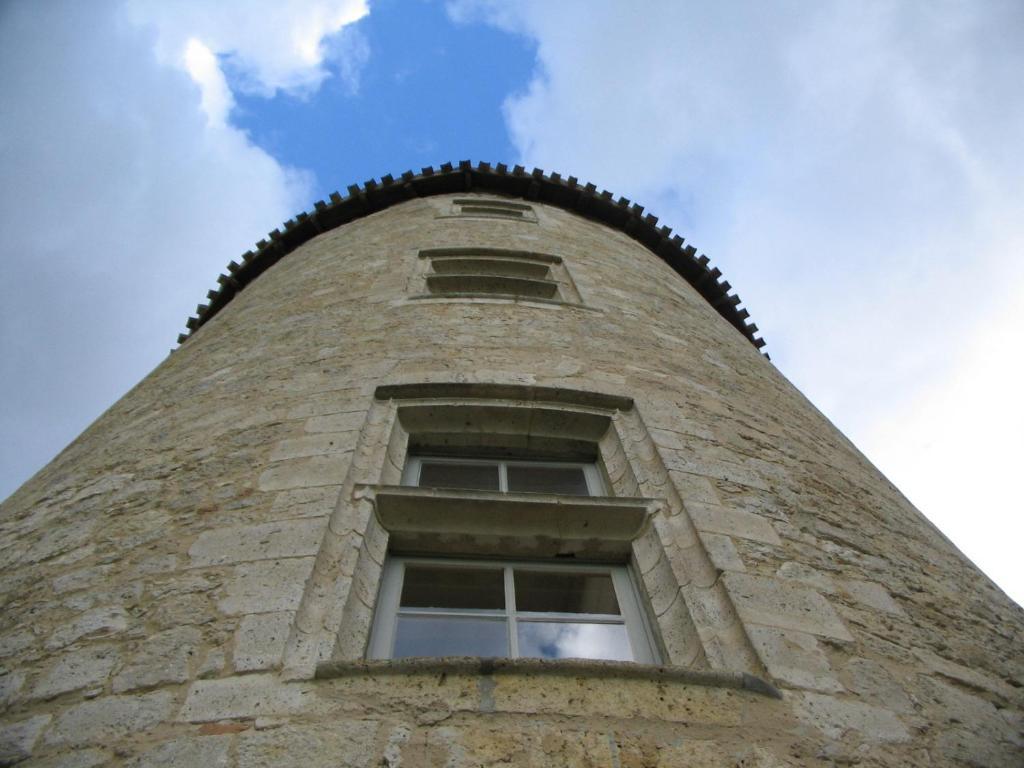 Chateau De Fourcès Exteriér fotografie